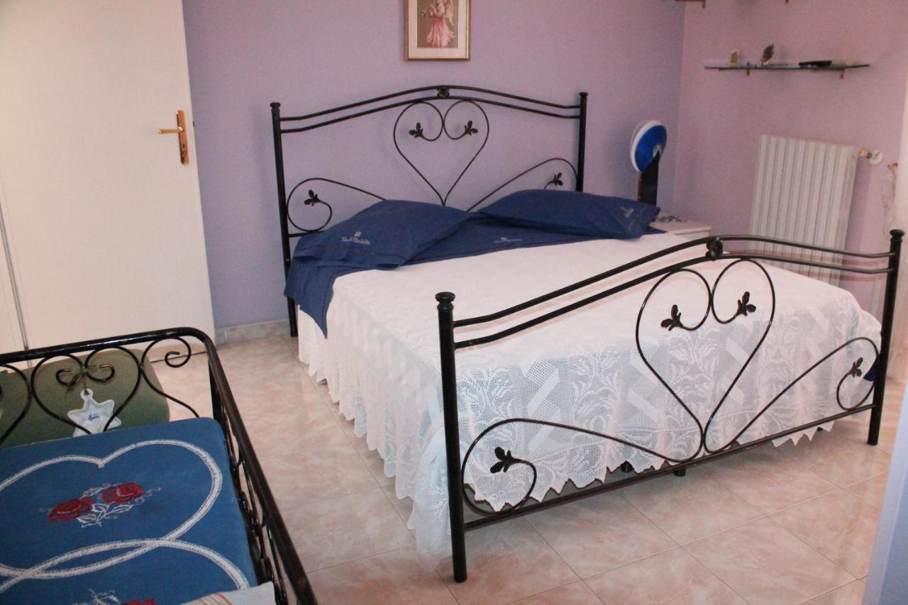 Bed and Breakfast Montagne Rocciose Frascineto Exterior foto